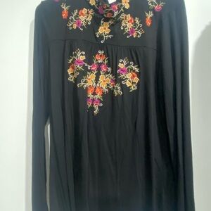 Cupio Black Tunic Top with Embroidered Floral Print Medium